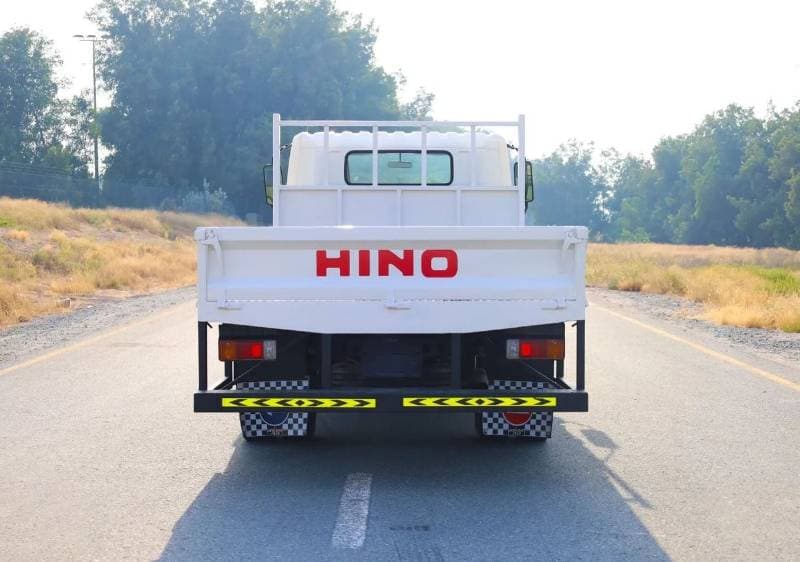 2025 Hino 300 thumbnail 6