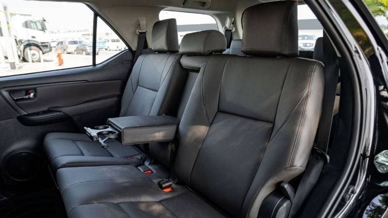 2025 Toyota Fortuner EXR thumbnail 7