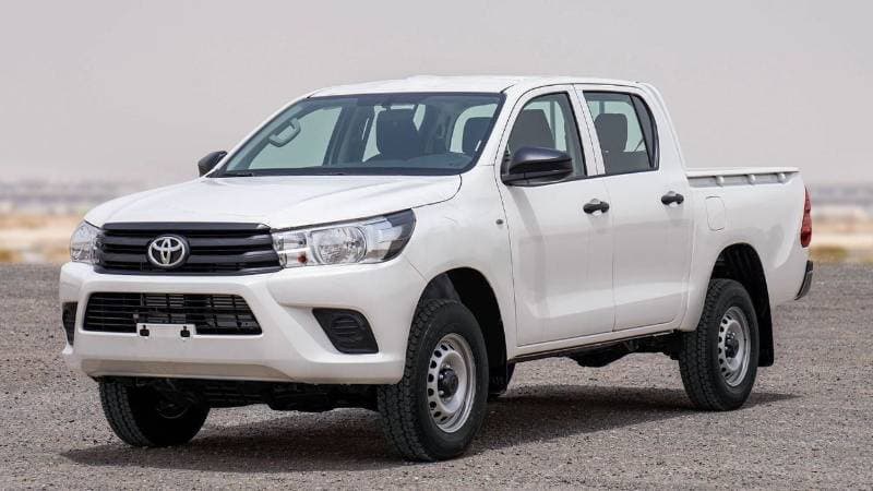 2025 Toyota Hilux GL thumbnail 3