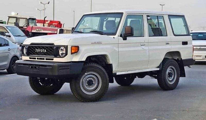 2024 Toyota Land Cruiser 70 LC76 DX thumbnail 2