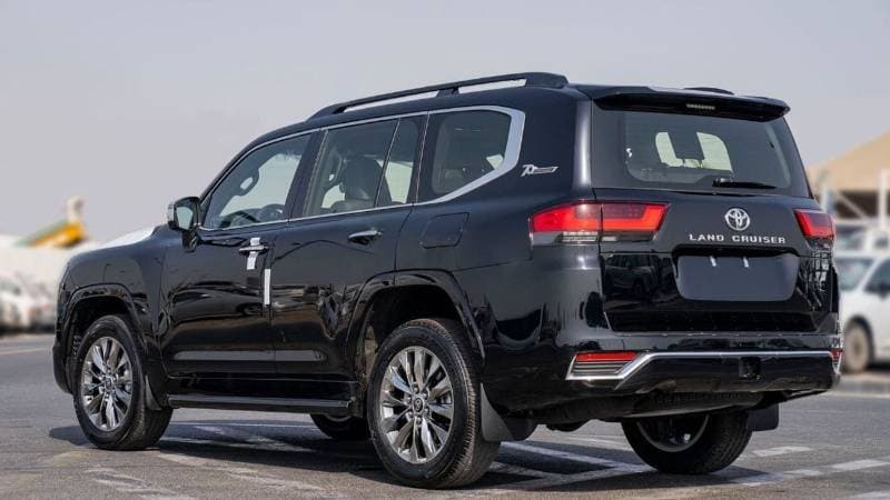 2025 Toyota Land Cruiser VX thumbnail 5