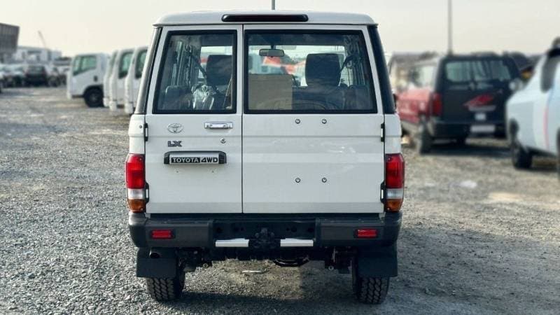 2026 Toyota Land Cruiser 70 LC76 HARD TOP thumbnail 5