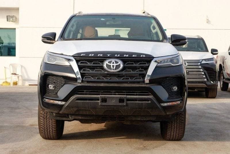 2025 Toyota Fortuner EXR thumbnail 2