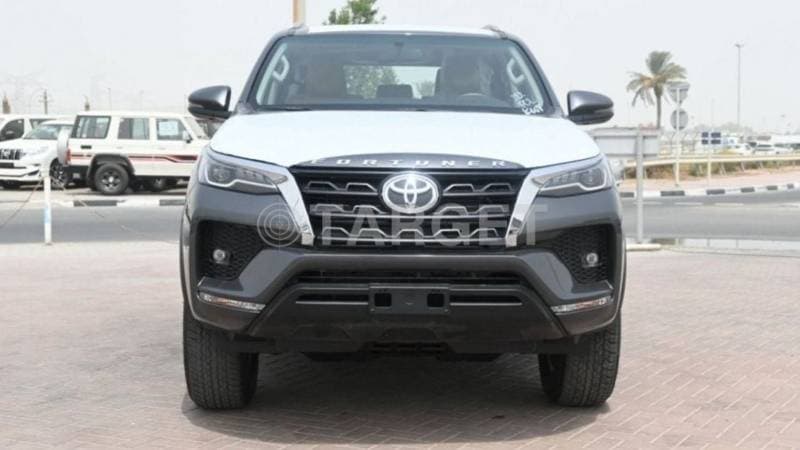 2025 Toyota Fortuner EXR thumbnail 2
