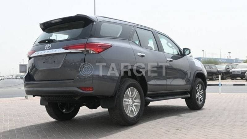 2025 Toyota Fortuner EXR thumbnail 3