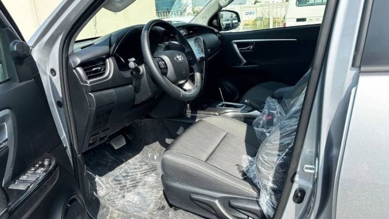 2026 Toyota Fortuner EXR thumbnail 8