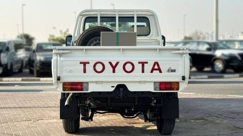 2026 Toyota Land Cruiser Pick Up thumbnail 5