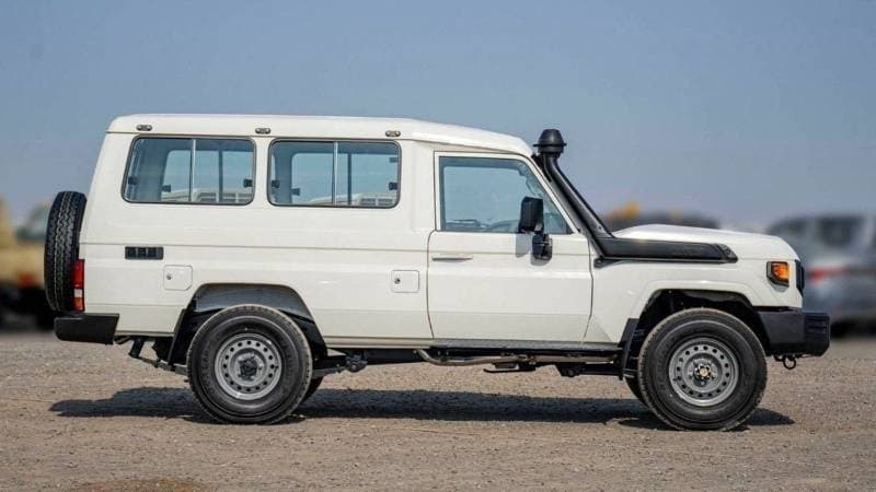 2026 Toyota Land Cruiser 70 LC 78 thumbnail 4