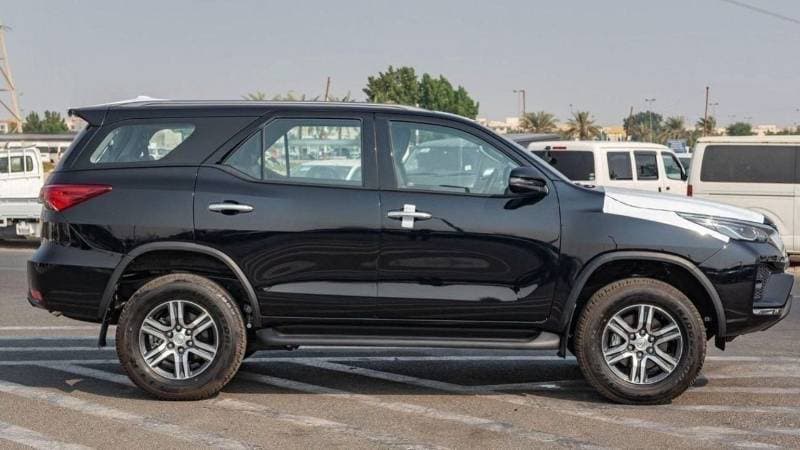 2026 Toyota Fortuner EXR thumbnail 4