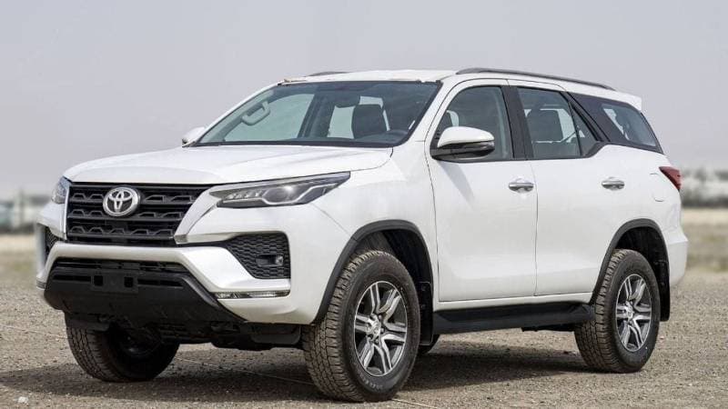 2025 Toyota Fortuner EXR thumbnail 3