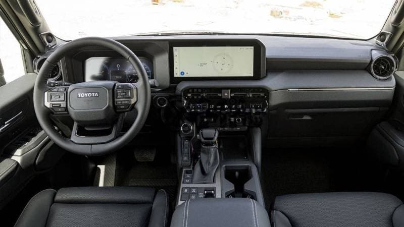 2025 Toyota Prado VXR thumbnail 5