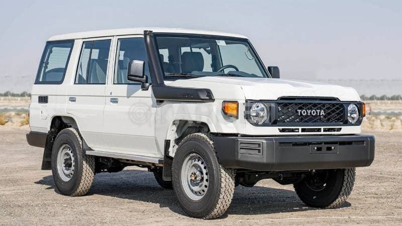 2025 Toyota Land Cruiser 70 LC76 LX