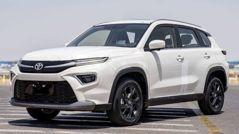 2025 Toyota Urban Cruiser GLX thumbnail 2