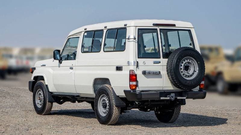 2025 Toyota Land Cruiser 70 LC 78 HARDTOP 2.8L MT thumbnail 8