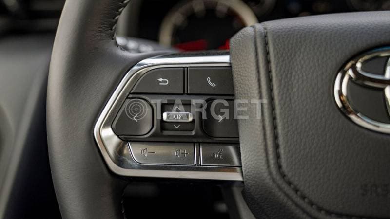 2025 Toyota Land Cruiser GXR thumbnail 5