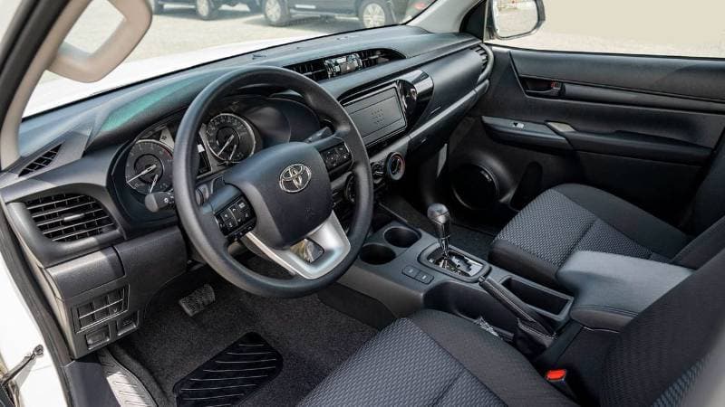 2025 Toyota Hilux GLX thumbnail 7
