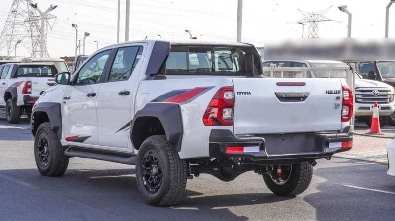 2025 Toyota Hilux GR SPORT thumbnail 3
