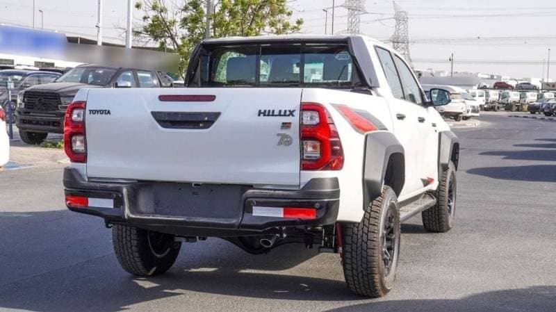 2025 Toyota Hilux GR SPORT thumbnail 6