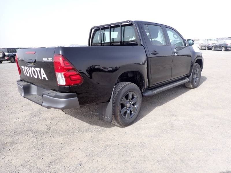 2026 Toyota Hilux at thumbnail 4
