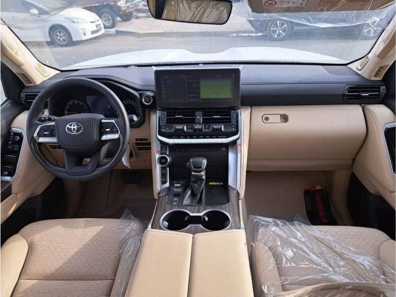 2024 Toyota Land Cruiser VXR thumbnail 7