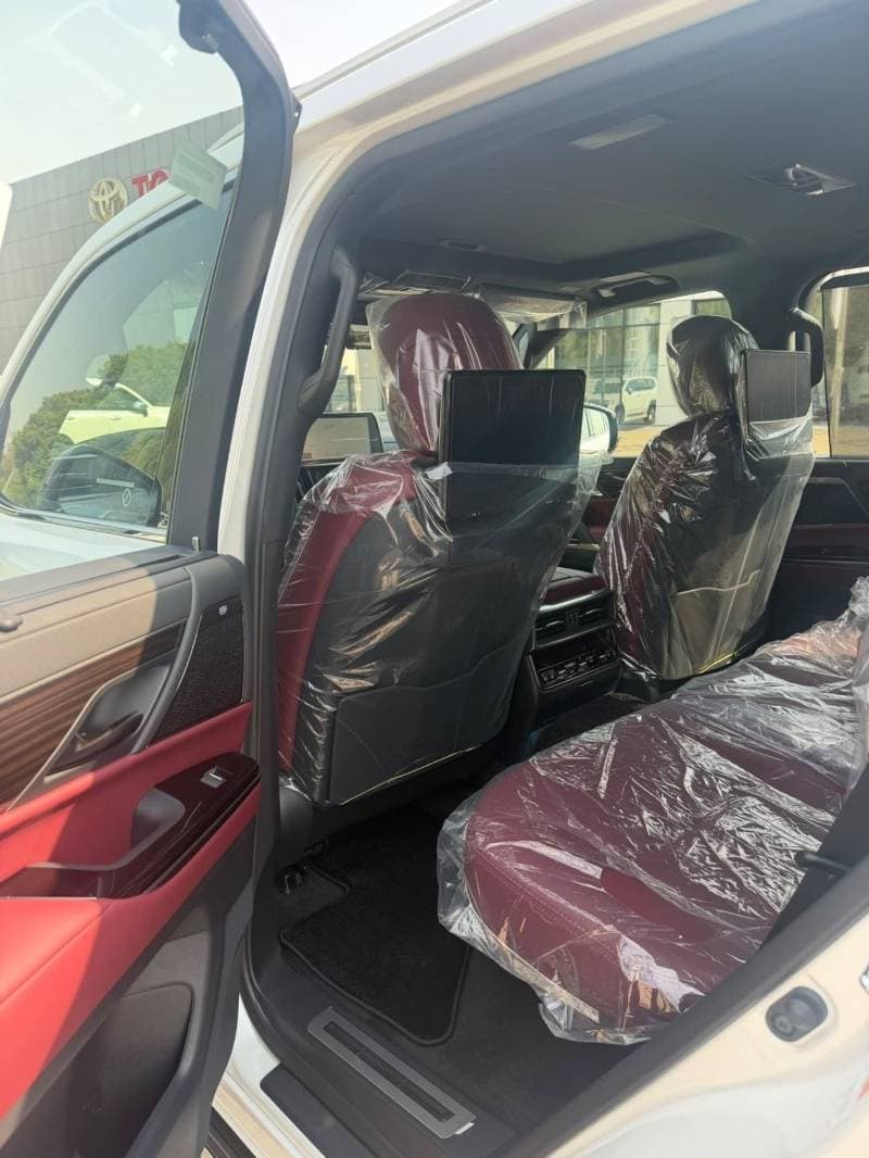 2026 Lexus LX700h SIGNATURE thumbnail 3