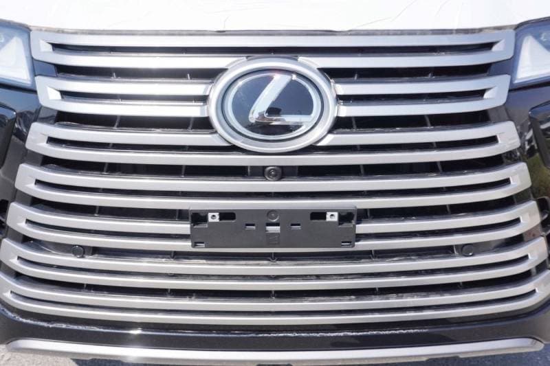 2026 Lexus LX600 SIGNATURE thumbnail 5