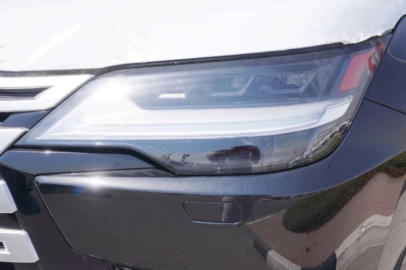 2026 Lexus LX600 SIGNATURE thumbnail 6