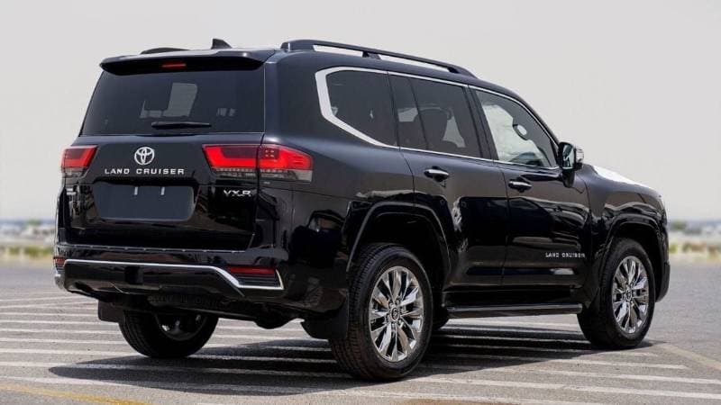 2026 Toyota Land Cruiser VXR thumbnail 4