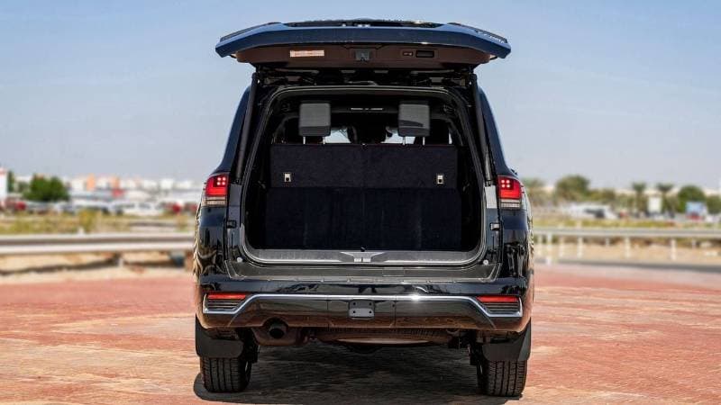 2025 Toyota Land Cruiser VXR thumbnail 6