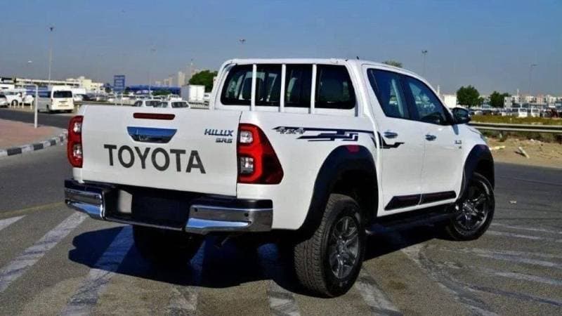 2025 Toyota Hilux ADVENTURE thumbnail 4