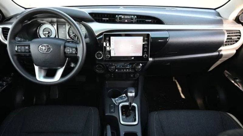 2025 Toyota Hilux ADVENTURE thumbnail 6