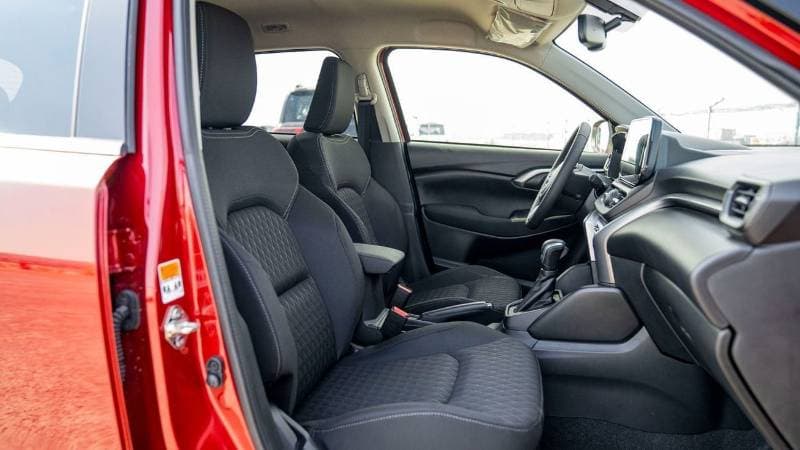 2025 Toyota Urban Cruiser GL thumbnail 5
