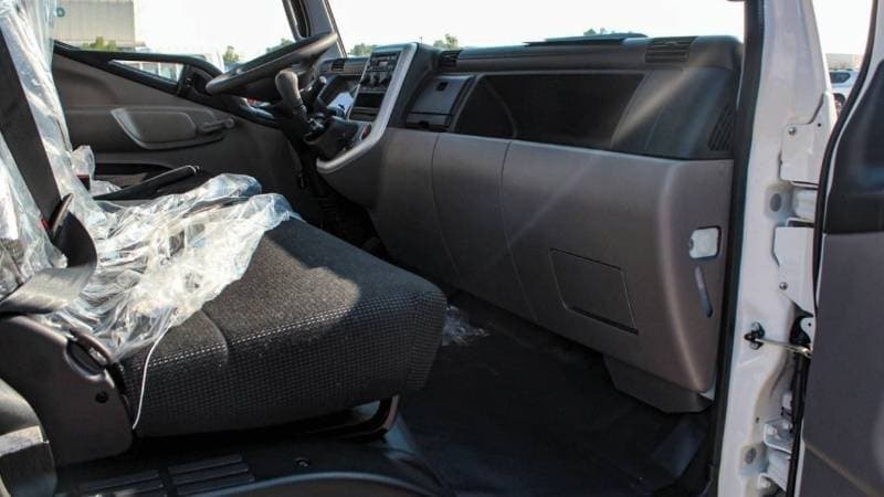2025 Mitsubishi Fuso Canter thumbnail 8