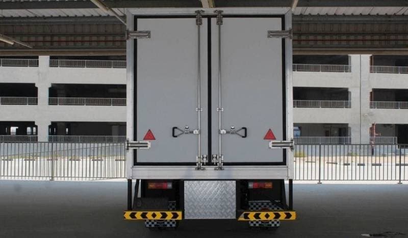 2024 Mitsubishi Fuso Canter thumbnail 6