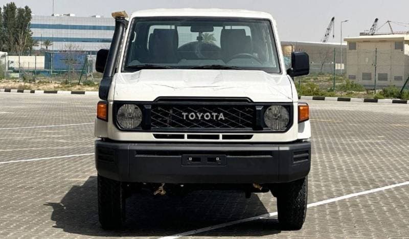 2024 Toyota Land Cruiser Pick Up thumbnail 2