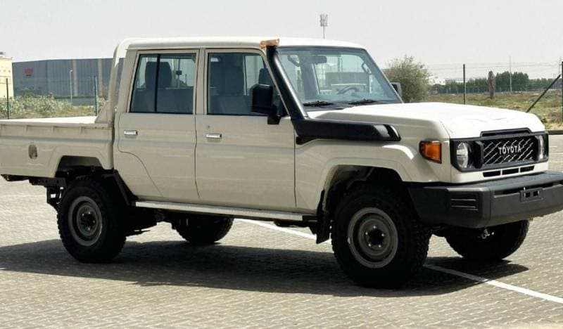 2024 Toyota Land Cruiser Pick Up thumbnail 3