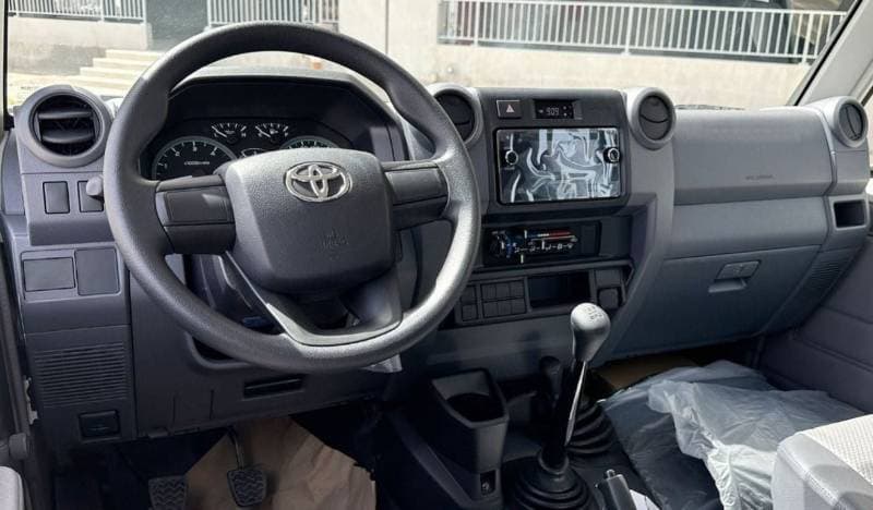 2024 Toyota Land Cruiser Pick Up thumbnail 7