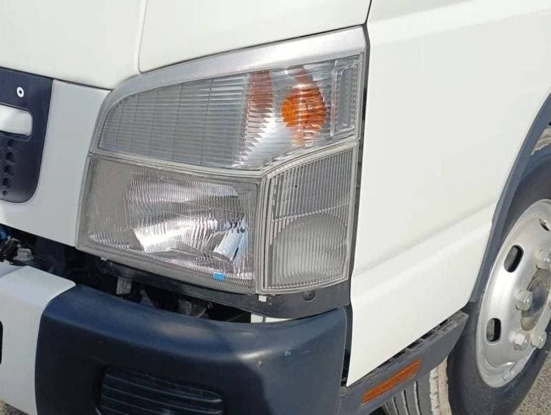 2026 Mitsubishi Canter STANDARD thumbnail 5