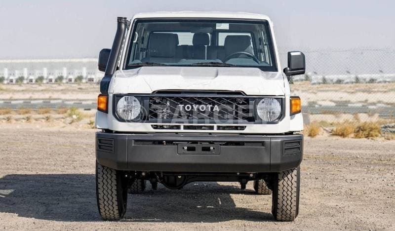 2025 Toyota Land Cruiser 70 LC76 LX thumbnail 2