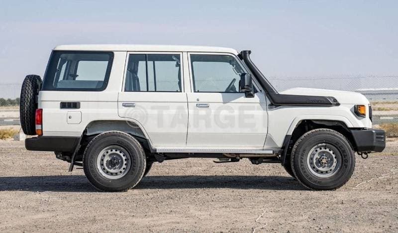 2025 Toyota Land Cruiser 70 LC76 LX thumbnail 7