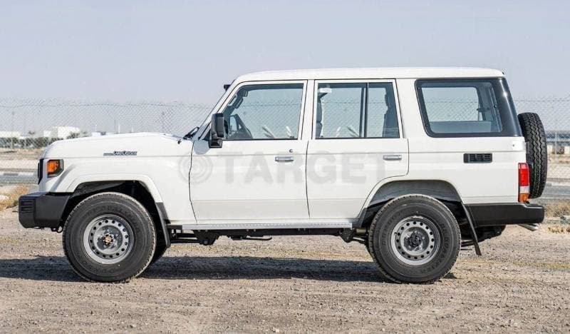 2025 Toyota Land Cruiser 70 LC76 LX thumbnail 8