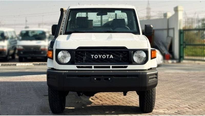 2026 Toyota Land Cruiser Pick Up thumbnail 3