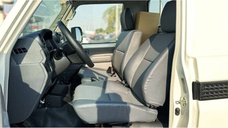 2026 Toyota Land Cruiser Pick Up thumbnail 5