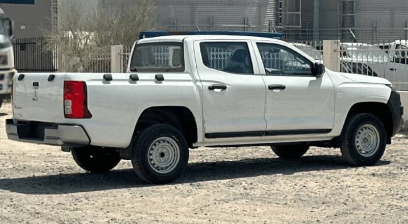 2025 Mitsubishi L200 GL thumbnail 3