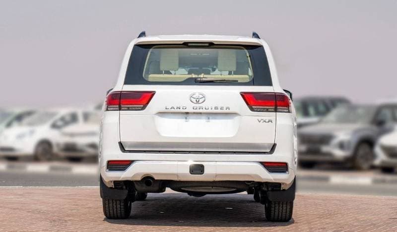 2025 Toyota Land Cruiser VXR thumbnail 6