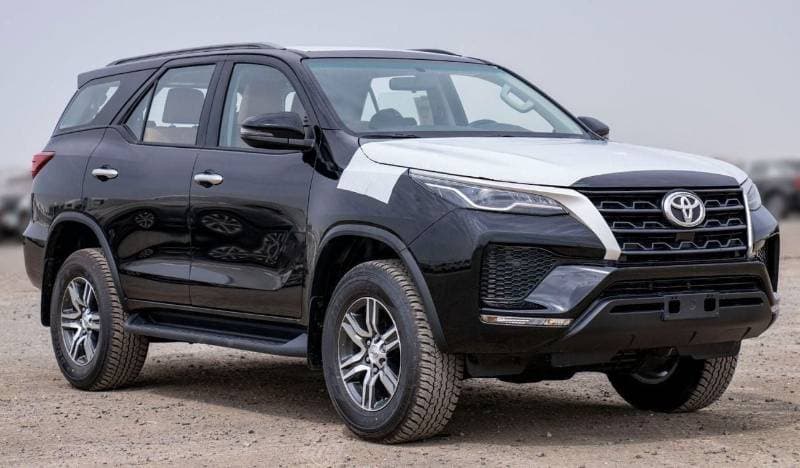 2026 Toyota Fortuner EXR thumbnail 3