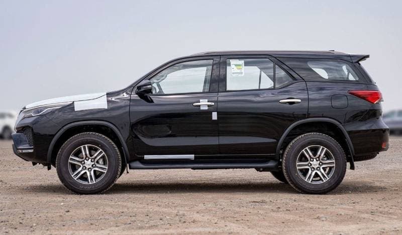 2026 Toyota Fortuner EXR thumbnail 8