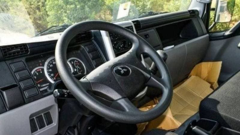 2025 Mitsubishi Fuso Canter thumbnail 8