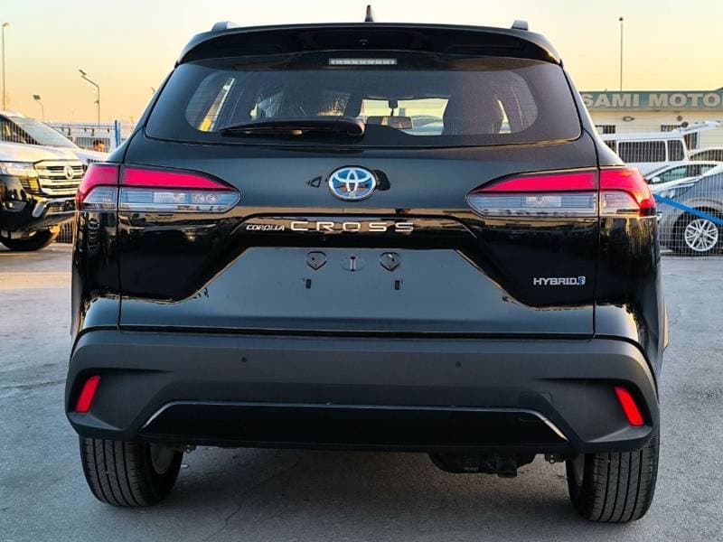 2024 Toyota Corolla Cross LTD HEV thumbnail 5