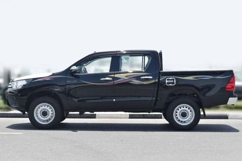 2025 Toyota Hilux GL thumbnail 3